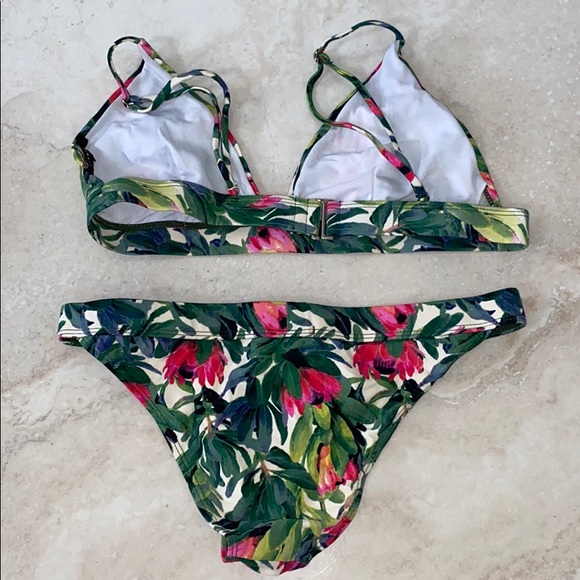 Floral Bikini Set - Size Medium/ Large - Picture 2 of 6